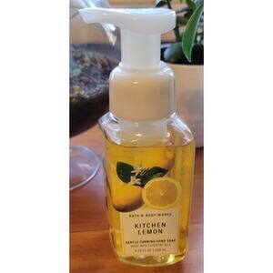 Bath & Body Works Kitchen Lemon Gentle Foaming Hand Soap 8.75 oz. NEW